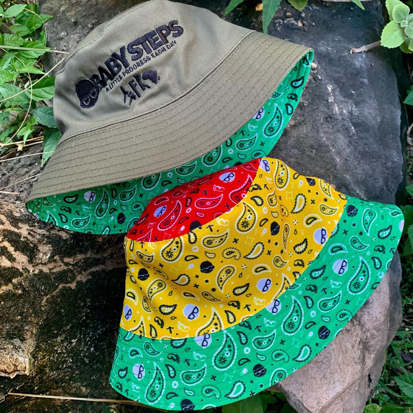 AFRO REVERSIBLE BUCKET HAT